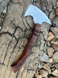 A&M ENTERPRISES - Hacha Vikinga Hecha a Mano de Grado Industrial, Cabeza de Acero con Alto Contenido de Carbono Pulido, Nudo Celta Tallado en Madera de Palisandro, para Exteriores - Product Image 4