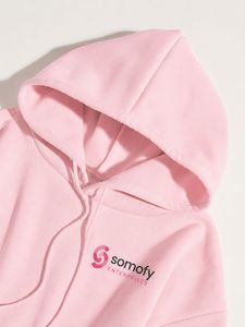 เสื้อสเวตเชิ้ตมีฮู้ดถักสำหรับผู้หญิง ยี่ห้อโซโมฟี่ ผ้าฝ้าย 100% สีชมพู ปักโลโก้ ผ้าฟลีซ ทรงพอดีตัว ใส่ได้ในฤดูหนาว รับปักโลโก้ตามสั่ง - Product Image 5