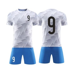 Uniformes de Fútbol de Color Verde con Diseño Moderno 2026 para Adultos, Camisetas de Fútbol Sublimadas Personalizadas para Entrenamiento - Product Image 2