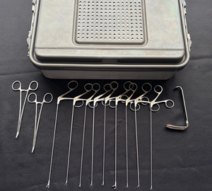 ชุดเครื่องมือผ่าตัดกล่องเสียง/หู คอ จมูก 12 ชิ้น - คีมคีนซาสเซอร์ - Product Image 1