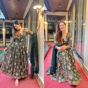 ENSEMBLE DE COSTUME GEORGETTE ANARKALI BRODÉ DE COULEUR VERT UC- 1178 - Product Image 3