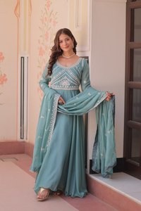 Ensemble Kurti en rayonne imprimé numérique bleu ciel pour femme avec dupatta, coupe ample, longueur cheville, tenue décontractée traditionnelle indienne et pakistanaise - Product Image 5
