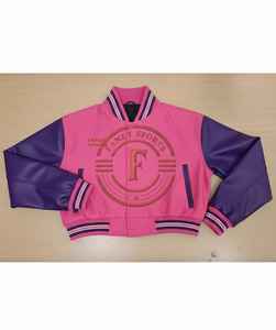 Chaqueta Varsity Corta Estética - Chaqueta Bomber de Estilo Urbano con Parches - Varsity de Alta Calidad para Mujer con Marca Personalizada - Product Image 1