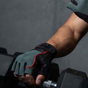 Gants de musculation en cuir frais pour l'entraînement en salle, avec grip durable, paume rembourrée, sangle de poignet réglable, unisexe pour la force - Product Image 6