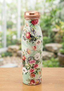 Bouteille d'eau en cuivre pur imprimée de luxe, faite à la main, design floral, gourde en cuivre anti-fuite, style ayurvédique - Product Image 4