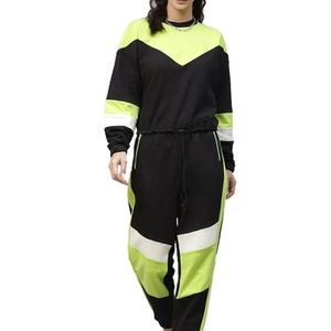 ชุดจ็อกเกอร์สีดำสุดเท่ห์สไตล์ OEM พร้อมไฮไลท์สีเขียวนีออนสะดุดตา เหมาะสำหรับใส่เที่ยวพักผ่อนและออกกำลังกายสำหรับผู้หญิง - Product Image 1