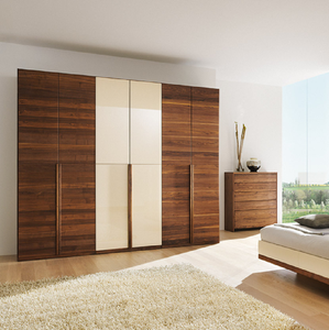 Armoire moderne à six portes en noyer foncé bicolore de qualité supérieure avec portes centrales blanches, disponible à prix de gros. - Product Image 1