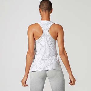 Débardeur court inspiré du style Y2K avec coupe sculptante, essentiel pour les filles, débardeur court côtelé ajusté - Product Image 2