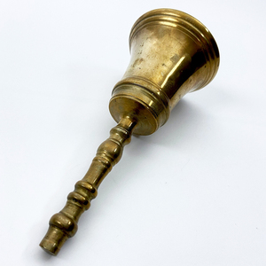 Cloche à main en métal doré personnalisée avec logo, idéale pour les cadeaux de Noël, les hôtels et les fournitures hôtelières - Vente en gros usine - Product Image 5