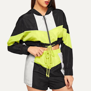 Conjunto de Pantalones Cortos y Chaqueta Cortavientos Personalizados para Mujer, Venta al Por Mayor, Servicio OEM, Conjunto de 2 Piezas Impermeable 2026 - Product Image 1