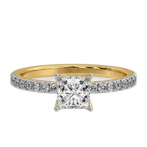 Anillo Solitario de Corte Princesa de 1 Quilate, Creado en Laboratorio, con Banda de Diamantes Pavé en Oro Amarillo, Anillo de Compromiso y Boda Clásico en Plata - Product Image 1