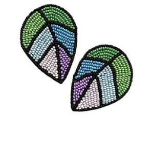 Boucles d'oreilles tendance faites à la main en perles de rocaille, crochetées, broderie multicolore par MD HANDICRAFTS - Product Image 2