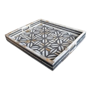 Bandeja de servir artesanal estilo marroquí con incrustaciones de nácar, diseño geométrico de cruz de lujo, bandeja decorativa para decoración del hogar. - Product Image 1