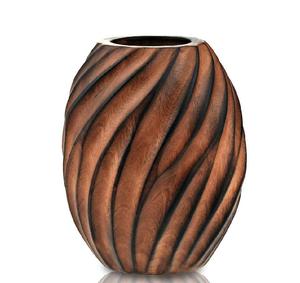 Vase en bois artisanal avec texture spirale sculptée, mettant en valeur la veine naturelle du bois, accent décoratif moderne et rustique pour la maison - Product Image 1