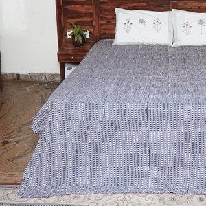 Colcha Kantha Orgánica Hecha a Mano, Reversible, Bordada, con Patrón de Diamantes, 100% Algodón, Lavable, para Uso en Casa, Hotel o Playa - Product Image 6