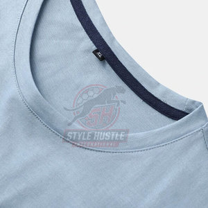 Camiseta de hombre al por mayor con logo personalizado impreso, 100% algodón, cuello redondo, corte holgado, servicio OEM personalizado, camiseta de color sólido para hombre - Product Image 3