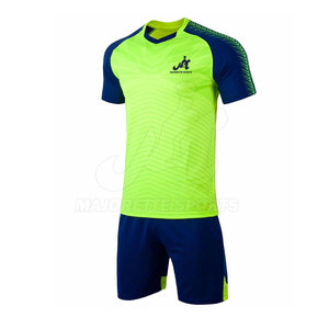 Durable <b>Athletic</b> Men Soccer Uniform Breathable Mesh Material Lightweight Jersey And Shorts Set For Soccer Team Training - Product Image 3