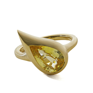 Anillo de Topacio Corte Pera en Oro Amarillo, Anillo Minimalista con Piedra Preciosa, Unisex, para Uso Diario - Product Image 1