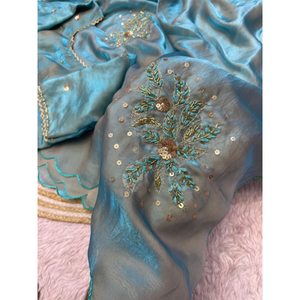 Sari brodé floral bleu clair de qualité supérieure – Georgette douce pour mariage et occasions festives - Product Image 3
