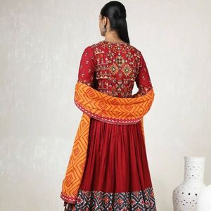 Conjunto de Lehenga Premium de Algodón Muselina con Estampado Digital y Bordado de Espejo Real, Elegante y de Alta Calidad, con Dupatta, para Navratri, de Royal Export - Product Image 4