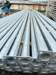 Poste de Luz Octagonal de Acero de Alta Calidad de 6 m con Acabado Galvanizado en Caliente, Iluminación Duradera para Exteriores, Calles y Jardines - Product Image 6