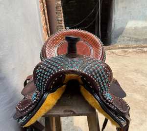 Sillín de cuero occidental con estructura de fibra, herrajes de acero inoxidable SUS304, detalles de cocodrilo turquesa y asiento acolchado para equitación - Product Image 3