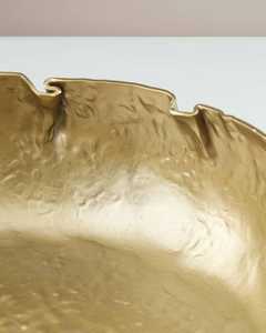 Différents bols en métal doré faits à la main avec un design de bordure en forme de feuille, plat de service moderne pour la présentation des aliments, les cadeaux et la décoration - Product Image 4