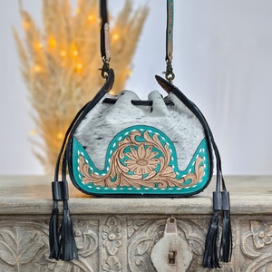 Nuevo bolso de hombro con grabado artesanal, piel auténtica de vaca, gran colección de 3 piezas, bolso hobo en oferta. - Product Image 4