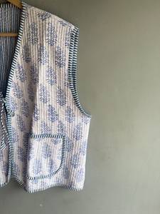 Gilet matelassé en coton pour femme, col en V, sans manches, imprimé floral, poches plaquées, style printemps, taille XL, CADEAU POUR ELLE - Product Image 3