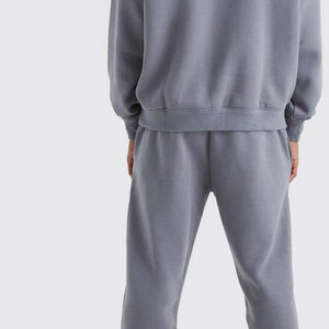 Sensación de lujo a precios de mayorista: Conjuntos deportivos personalizados con logo para hombre, chándales de 2 piezas para hombre - Product Image 4