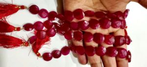 Perles de rubis rondes en forme de pièce de monnaie, facettées, percées sur un côté, 15 mm, vendues par brin de 8 pouces de long - Product Image 3