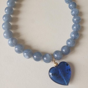 Collier artisanal en résine d'agate bleue, moulé à la main, avec pendentif cœur, style romantique, pour un usage quotidien, bijoux unisexes, artisanat - Product Image 1