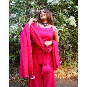 Traje de Chifón de Algodón Chikankari Rosa Gulabo para Mujer Disponible en Talla XS - Product Image 3