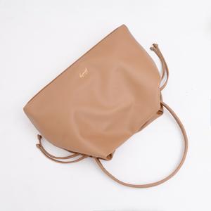 Sac fourre-tout à cordon Hody NAIMA pour femme, nouvelle collection, en cuir synthétique premium, grande capacité, idéal pour les voyages et les activités de plein air - Product Image 3