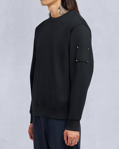 Sweat-shirt à col rond noir pour homme, coupe classique, avec poche, design décontracté, en coton tricoté, brodé, personnalisable OEM ODM - Product Image 3