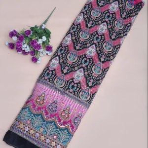 ผ้าเครปสีดำลายดอกไม้เรขาคณิตสไตล์ชาติพันธุ์พิมพ์ลายพร้อมขอบตกแต่งอย่างสวยงามสำหรับทำชุดคุर्ติ - Product Image 1