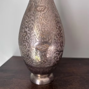 Simple Solid Aluminium Metallic Vase for Home Office Wedding Decoration Coastal Design Handmade High Quality <b>Tabletop</b> Flower - Product Image 1