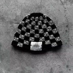 Gorro de Invierno de Lana con Diseño de Lujo, Personalizado con Logotipo del Fabricante, Nuevo, Moderno, con Cuentas de Cristal Cosidas a Mano - Product Image 5