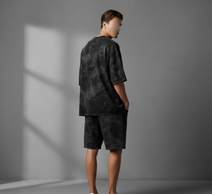 Ensemble short et t-shirt vintage délavé de qualité supérieure pour homme, style streetwear américain, avec logo personnalisé, idéal pour les loisirs et les voyages en extérieur - Product Image 2