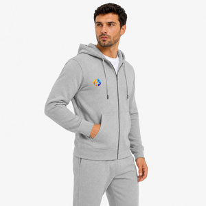 Sweat à capuche zippé moderne pour homme, texture douce et légère, offrant un confort respirant et un look élégant et épuré pour toutes les saisons. - Product Image 2