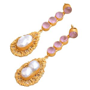 Boucles d'oreilles pendantes en laiton naturel, perles de qualité supérieure, pierres organiques, laiton plaqué rhodium, hypoallergéniques, port sécurisé, parfaites - Product Image 1