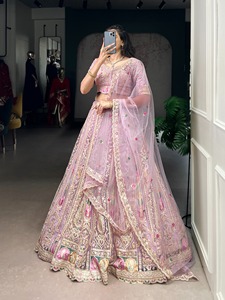 Lehenga Choli rose en tulle avec broderie de sequins et fils, tenue de fête de mariage pour femmes - Product Image 4