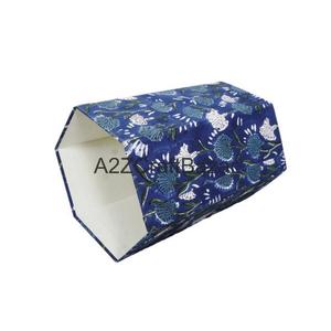 Poubelle pliable à ouverture supérieure en coton et carton imprimé floral hexagonal, faite à la main, élégante, pour bureau et extérieur - Product Image 5