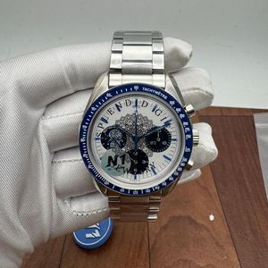 Splendide montre chronographe numérique pour homme en argent avec moissanite, boîtier de 28 mm, mouvement à quartz analogique ETA, verre saphir, étanche 10 m - Product Image 1