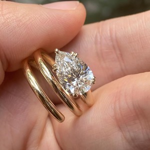 Anillo de compromiso clásico de plata de ley S925 con diamante de moissanita talla pera VVS único, solitario de 6 puntas, joyería nupcial. - Product Image 4