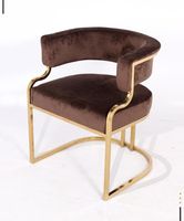 Fauteuil ottoman moderne avec dossier et assise rembourrée verte, cadre doré, pour salon, couloir et hôtel, usage décoratif