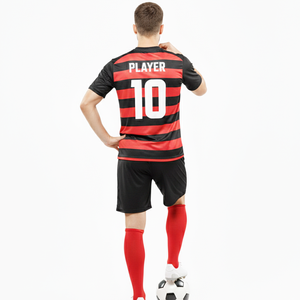 Uniforme de football professionnel, t-shirt respirant à séchage rapide, rouge et noir, col en V, nom d'équipe personnalisé, assurance qualité supérieure - Product Image 4