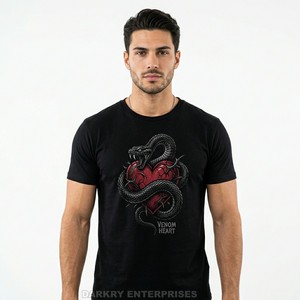 Camiseta Negra Personalizada para Hombre, Fabricante de Camisetas con Gráfico de Corazón de Veneno de Serpiente, Venta al por Mayor, Estilo Gótico, Ropa Urbana de Algodón, Suministro de Ropa al por Mayor - Product Image 1