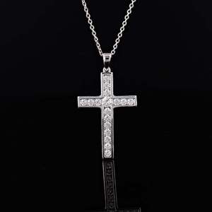 Pendentif Croix en Moissanite Ronde Brillante en Argent Sterling 925, Sertissage Canal, Bijou Fin Religieux, Breloque Cadeau - Product Image 1