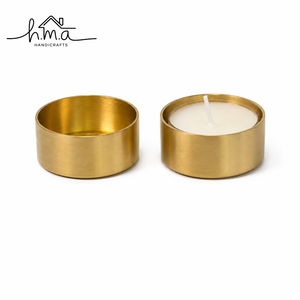 Candelabro Cónico de Latón Dorado con Base Redonda, Diseño Moderno Minimalista, Forma Cilíndrica, Elegante Decoración de Mesa - Product Image 3